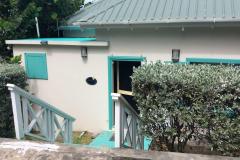 6blue_house